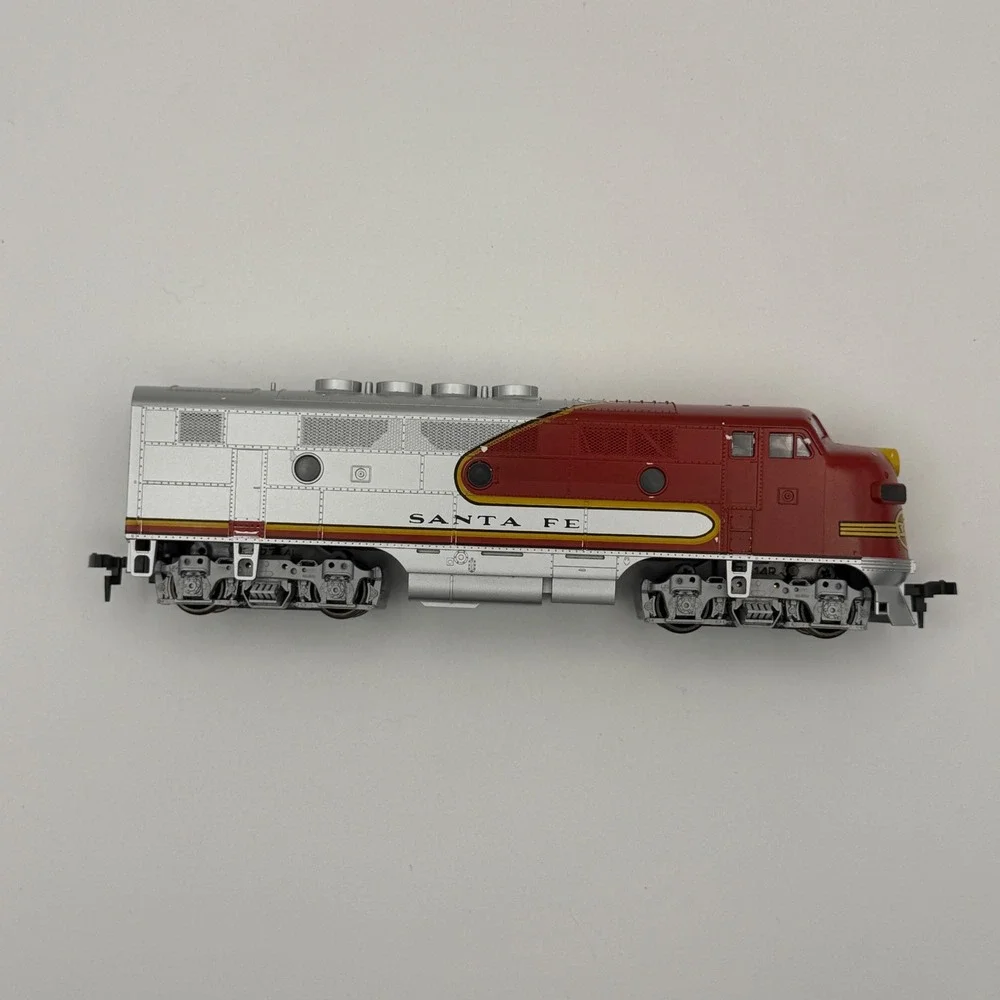 Stewart Hobbies F3 Phase I Santa Fe HO Scale Red Silver Kato Drive 8010